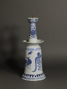 【ことしるべ美術クラブ スタッフおススメのアートスポット!vol.95】大阪市立東洋陶磁美術館  特集展「受贈記念 辻井コレクション 灯火具―ゆらめくあかり」